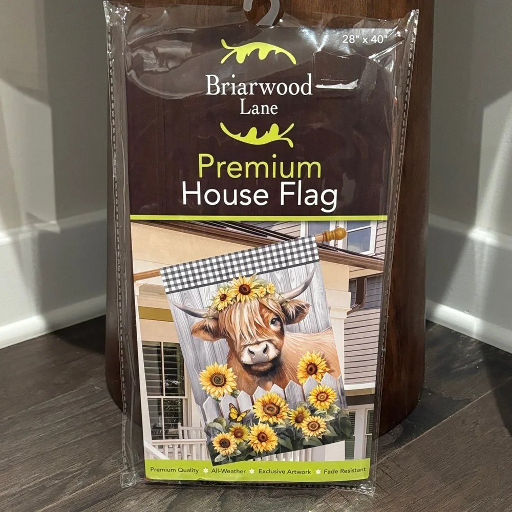 Briarwood Lane Highland Cow premium house/porch outdoor flag, fade resistant